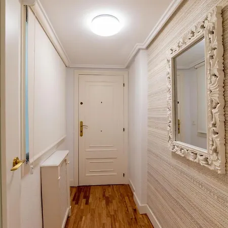 Apartment Cute And Comfy By Cisan