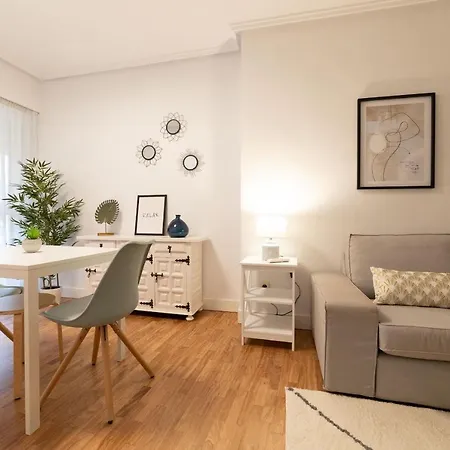 Cute And Comfy By Cisan Apartment *